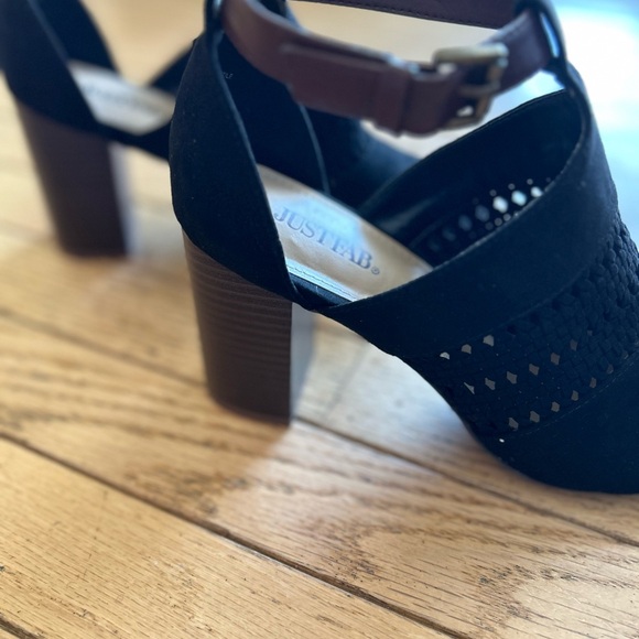 Justfab Renee black with brown straps sandals & peep toe - Picture 6 of 11